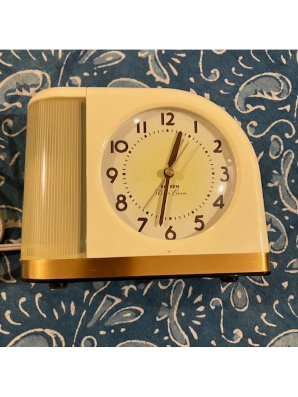 Westclox Big Ben Moon Beam
Alarm Clock Yellow 43000
Retro Vintage Style 50s